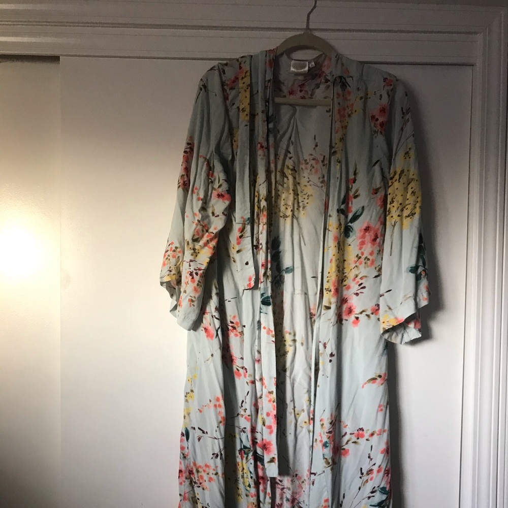 Plum Pretty Sugar kimono robe